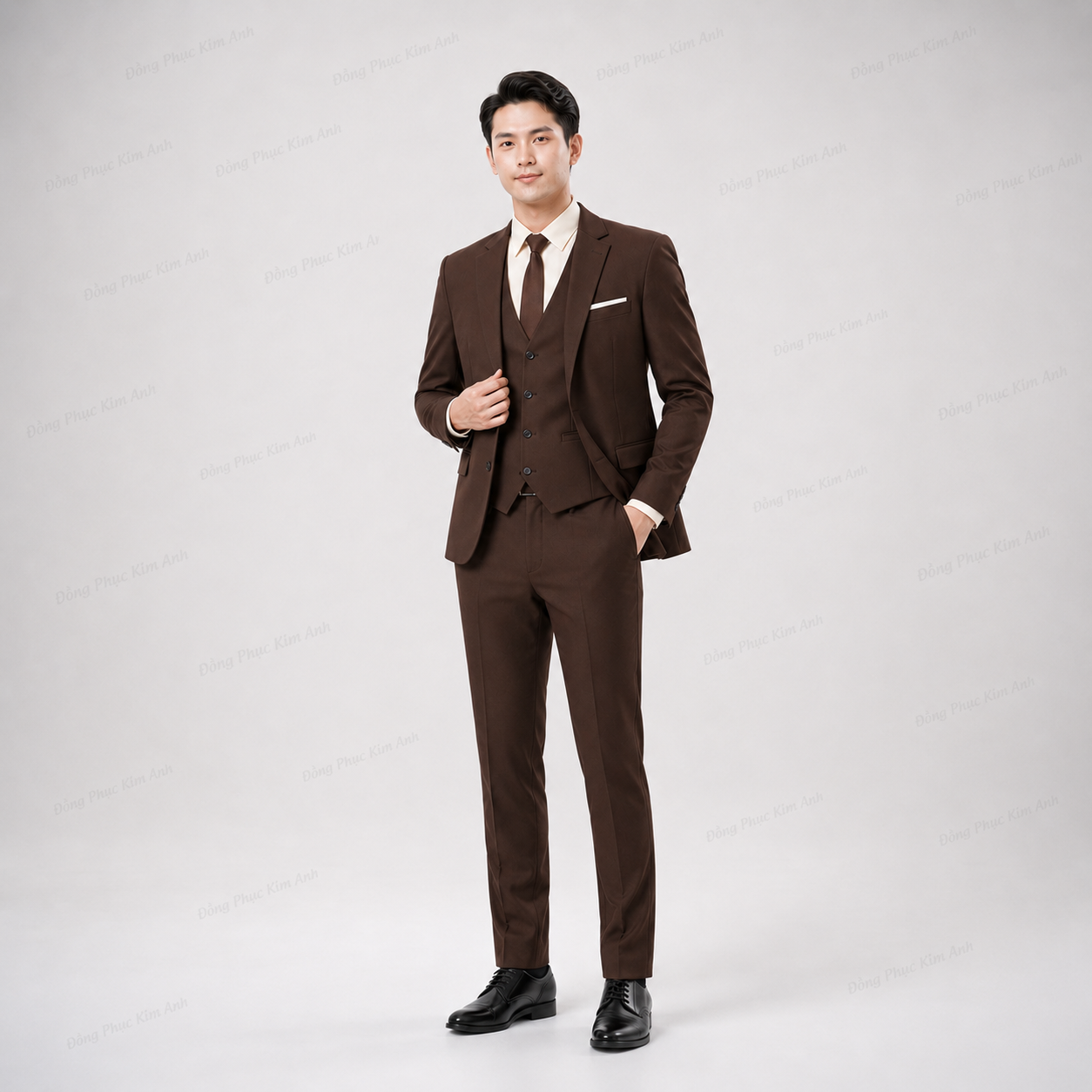 Đồng Phục Kim Anh nhận may đồng phục vest giá rẻ HCM cho doanh nghiệp, văn phòng, sales, bất động sản, showroom, spa, khách sạn và bộ phận quản lý. Hỗ trợ may đo chuẩn form nam nữ, nhận may số lượng ít, thiết kế maquette, tư vấn chất liệu, may mẫu theo yêu cầu và báo giá rõ ràng tại TP.HCM.